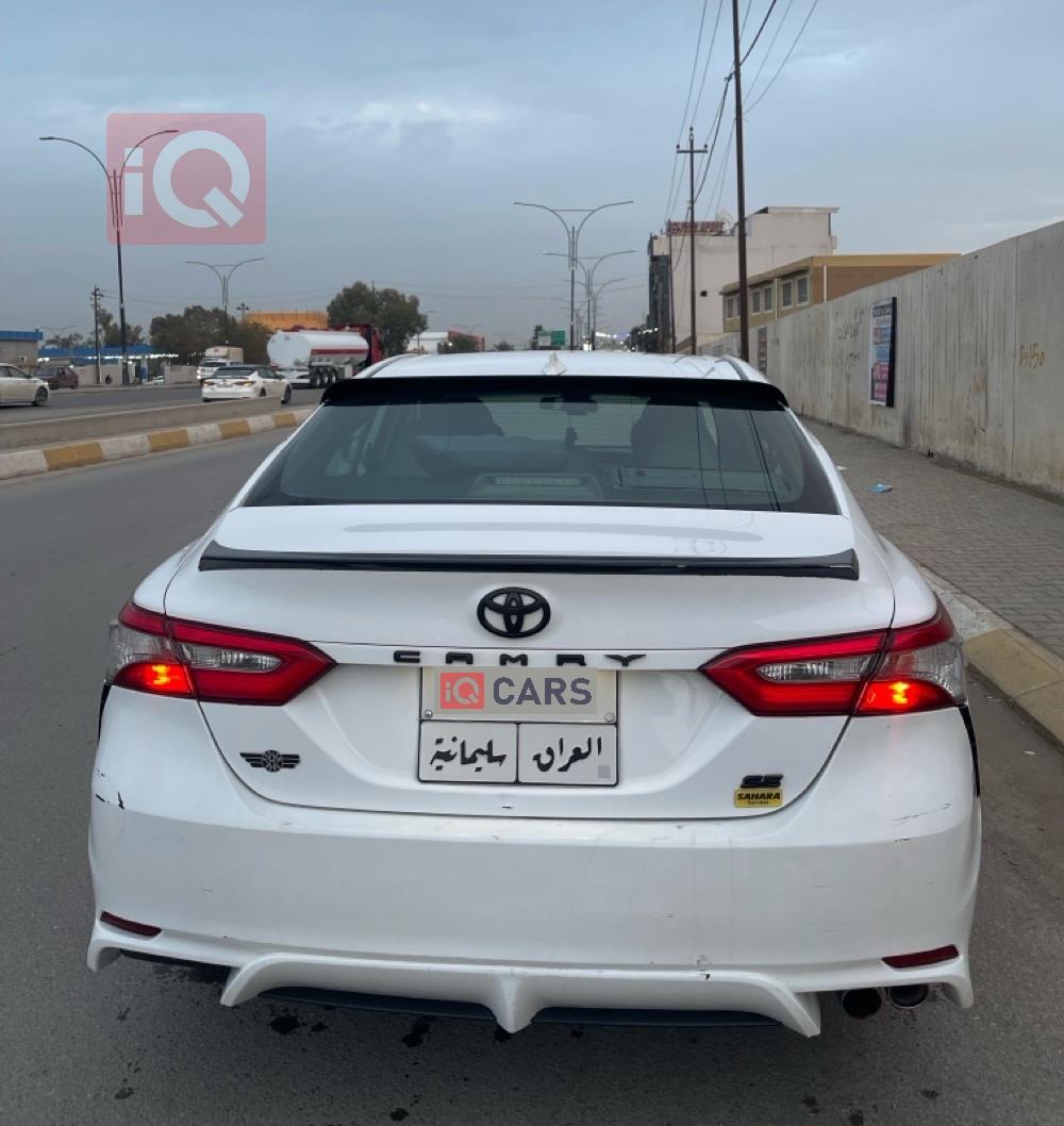 تۆیۆتا کامری